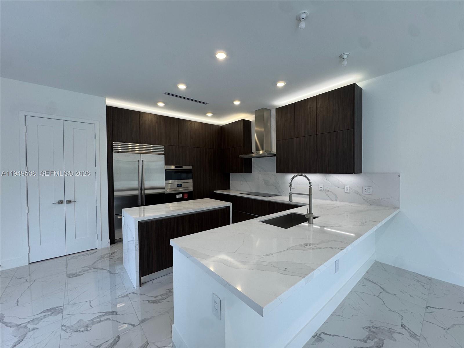 19670 Northeast 14th Court, Unit 19670 Miami, FL 33179 - Photo 28 of 95