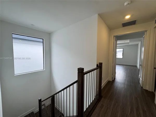 $15,000 | 19670 Northeast 14th Court, Unit 19670, Miami, FL 33179