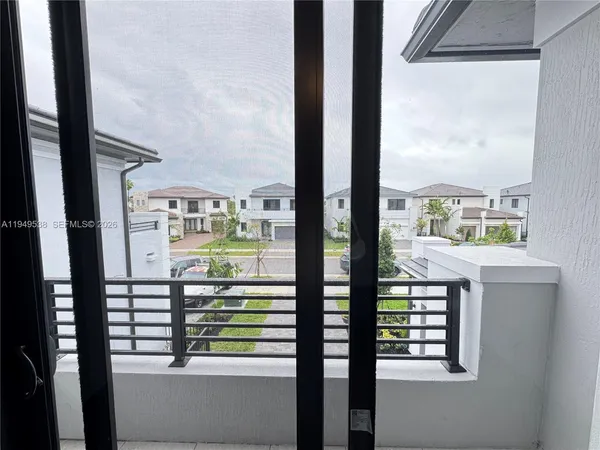 $15,000 | 19670 Northeast 14th Court, Unit 19670, Miami, FL 33179