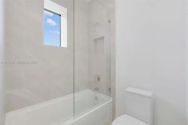 $15,000 | 19670 Northeast 14th Court, Unit 19670, Miami, FL 33179