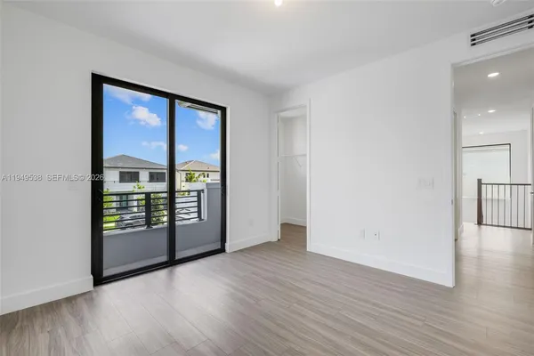 $15,000 | 19670 Northeast 14th Court, Unit 19670, Miami, FL 33179