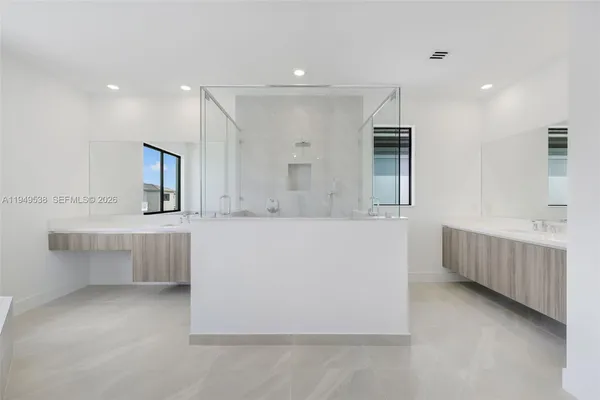 $15,000 | 19670 Northeast 14th Court, Unit 19670, Miami, FL 33179