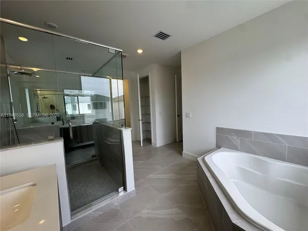 $15,000 | 19670 Northeast 14th Court, Unit 19670, Miami, FL 33179