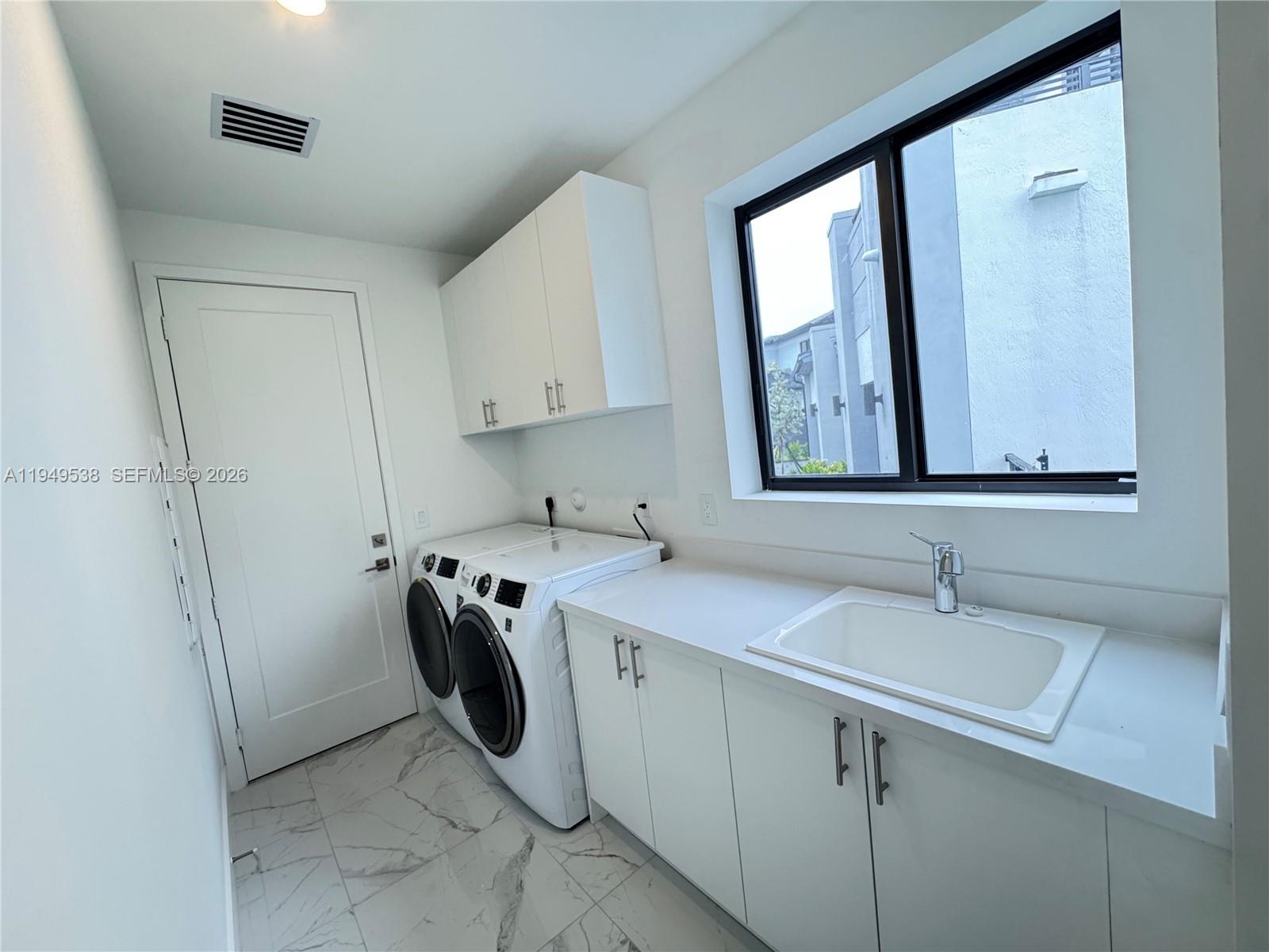 19670 Northeast 14th Court, Unit 19670 Miami, FL 33179 - Photo 55 of 95