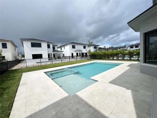 $15,000 | 19670 Northeast 14th Court, Unit 19670, Miami, FL 33179