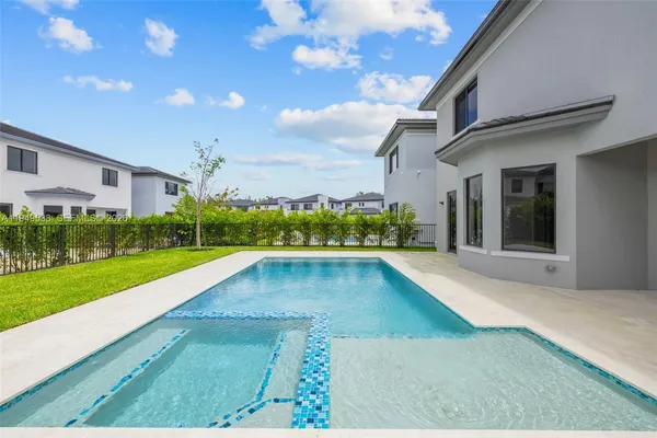 $15,000 | 19670 Northeast 14th Court, Unit 19670, Miami, FL 33179