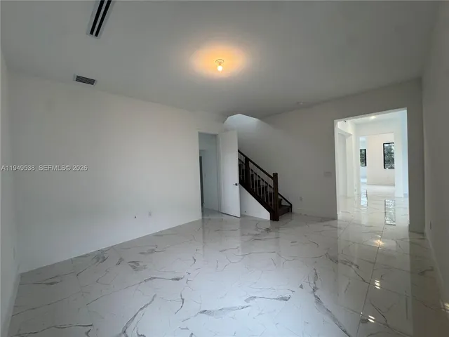 $19,000 | 19670 Northeast 14th Court, Unit 19670, Miami, FL 33179