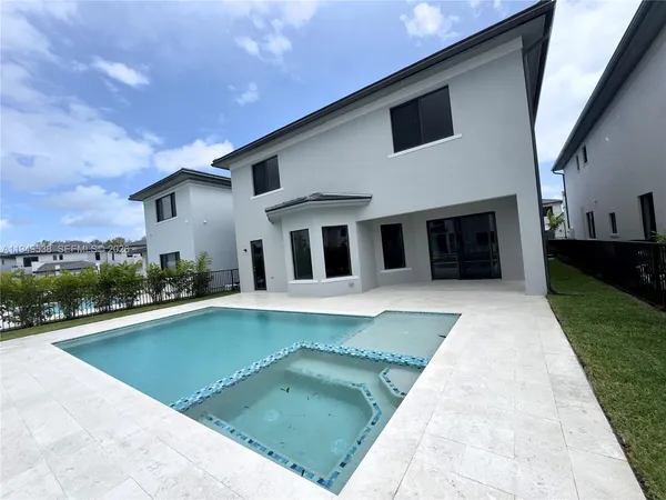 $15,000 | 19670 Northeast 14th Court, Unit 19670, Miami, FL 33179