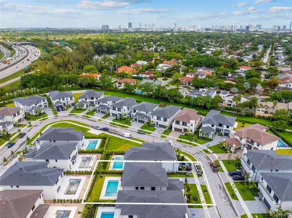 $15,000 | 19670 Northeast 14th Court, Unit 19670, Miami, FL 33179