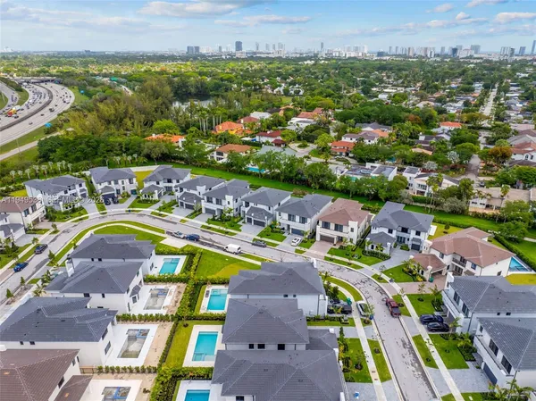 $15,000 | 19670 Northeast 14th Court, Unit 19670, Miami, FL 33179