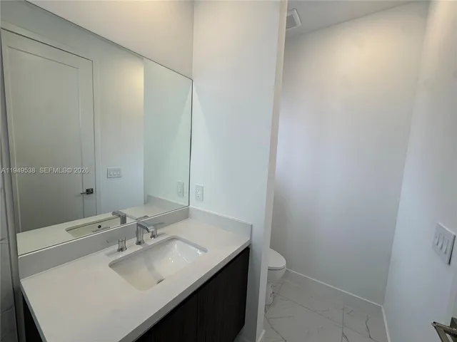 $19,000 | 19670 Northeast 14th Court, Unit 19670, Miami, FL 33179