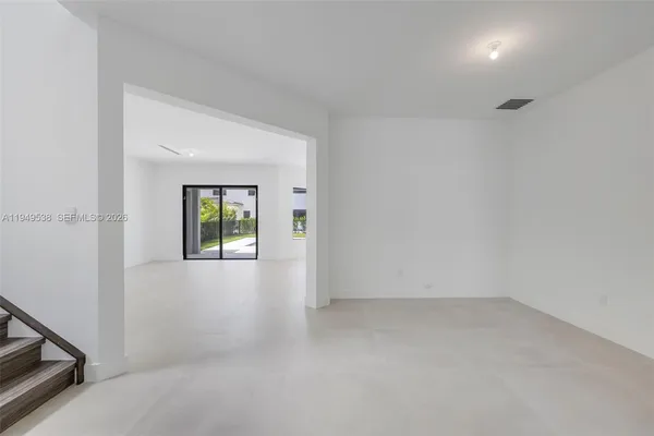 $15,000 | 19670 Northeast 14th Court, Unit 19670, Miami, FL 33179