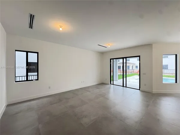 $15,000 | 19670 Northeast 14th Court, Unit 19670, Miami, FL 33179