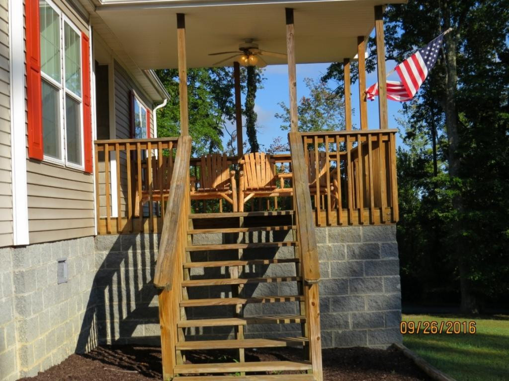 3630 Stone Mountain Road Coeburn, VA 24230 - Photo 36 of 36 Front Porch