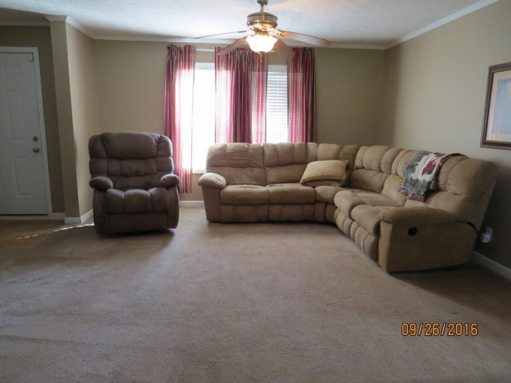 3630 Stone Mountain Road Coeburn, VA 24230 - Photo 6 of 36 Living Room