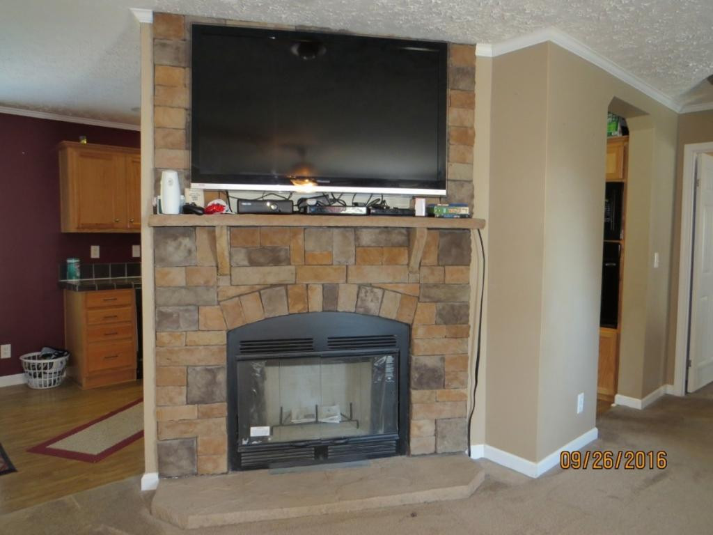 3630 Stone Mountain Road Coeburn, VA 24230 - Photo 9 of 36 FireplaceNever Used