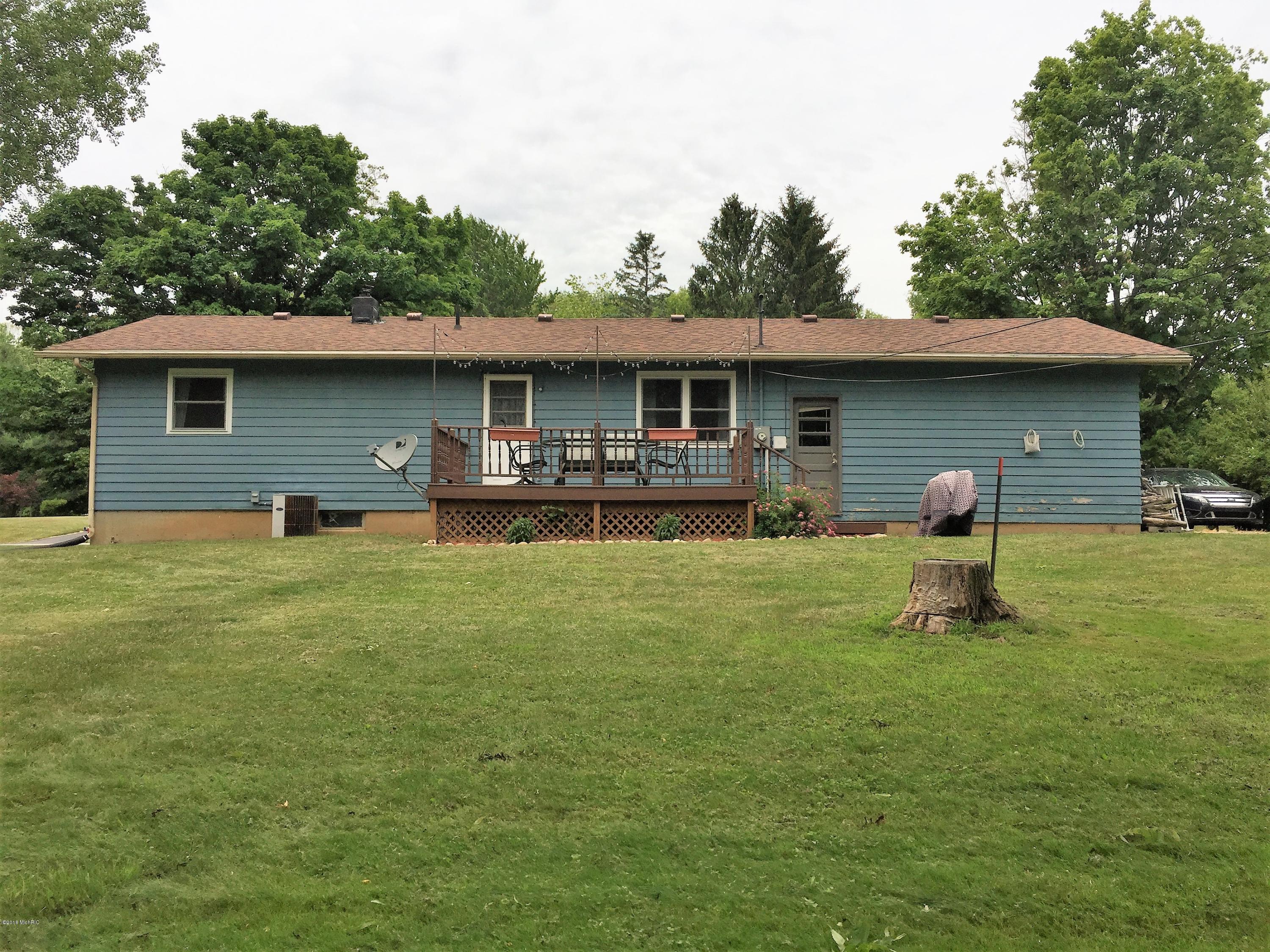 8641 Riverest Drive Portland, MI 48875 - Photo 30 of 30 Rear View