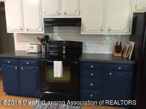 8641 Riverest Drive Portland, MI 48875 - Photo 4 of 30 Kitchen1