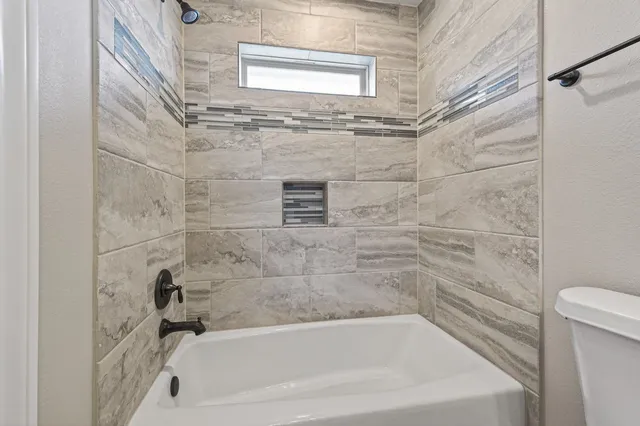 $465,000 | 912 Roberts Street, East Bernard, TX 77435