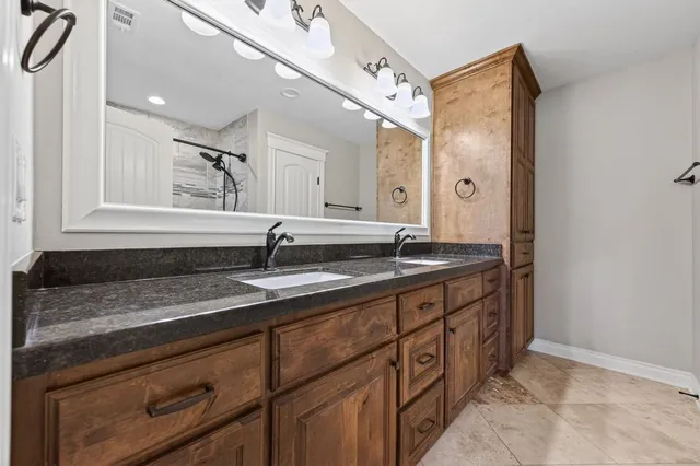 $465,000 | 912 Roberts Street, East Bernard, TX 77435