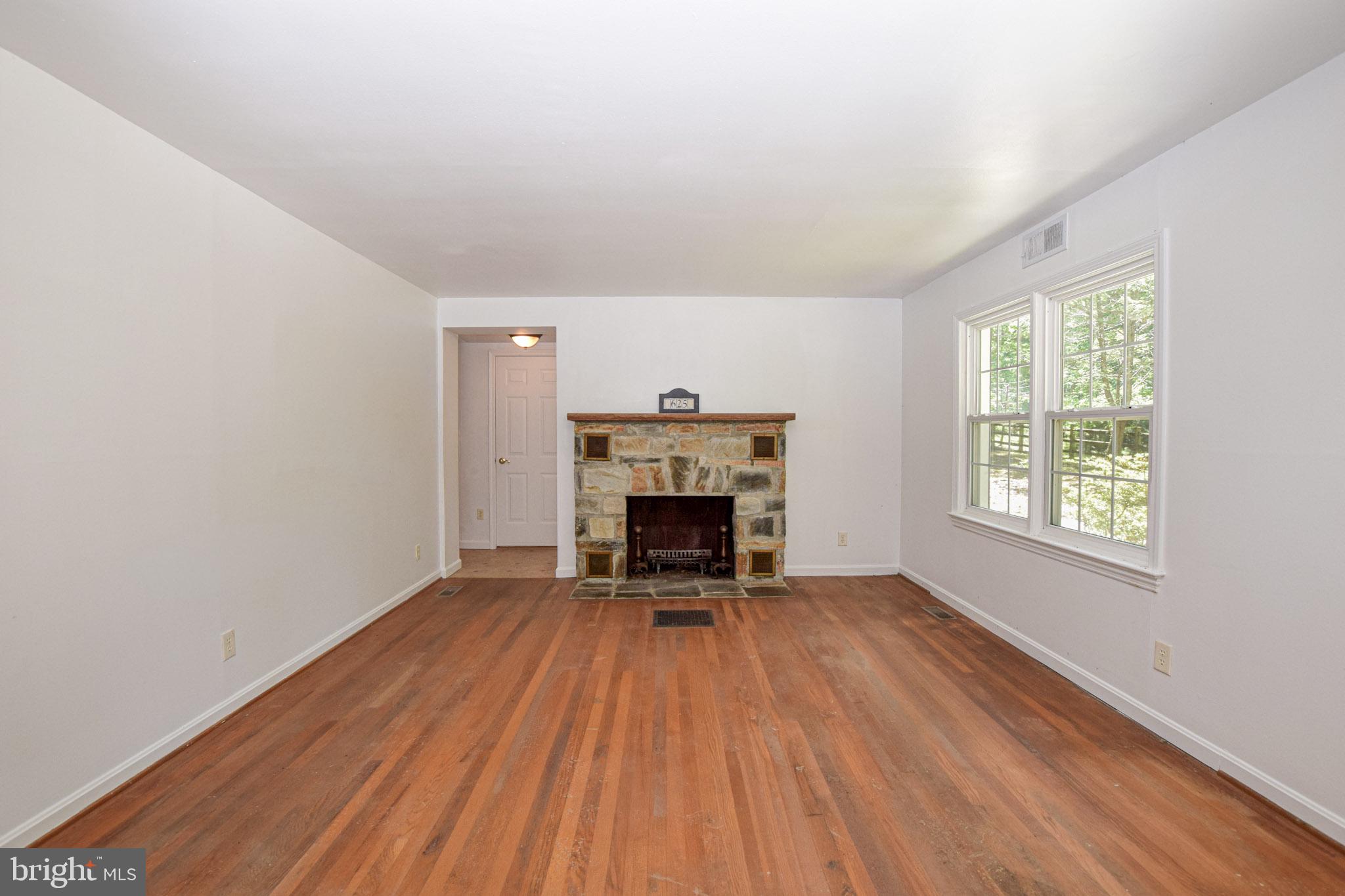 625 Gray Fox Road Harpers Ferry, WV 25425 - Photo 6 of 26