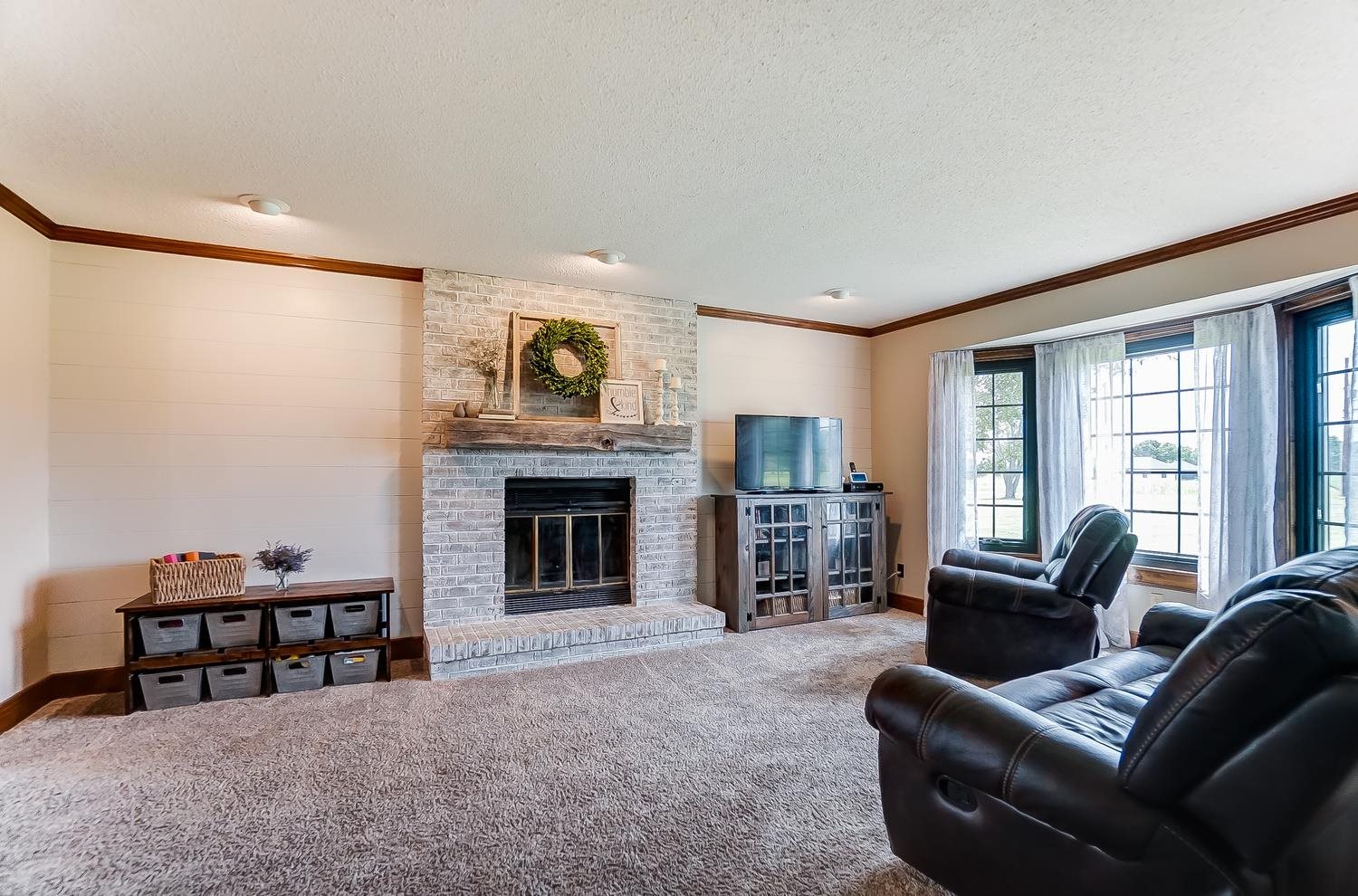 9511 Garman Road Leo, IN 46765 - Photo 4 of 36