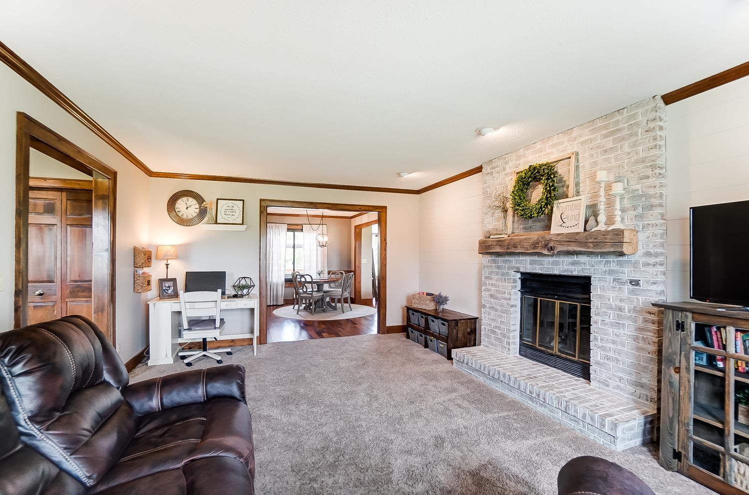 9511 Garman Road Leo, IN 46765 - Photo 5 of 36