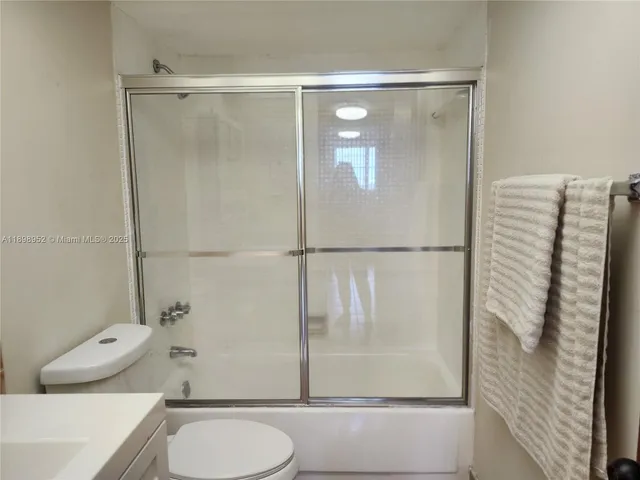 $1,500 | 1465 Northeast 123rd Street, Unit 806, North Miami, FL 33161