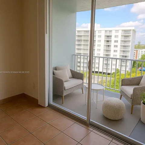 $1,500 | 1465 Northeast 123rd Street, Unit 806, North Miami, FL 33161