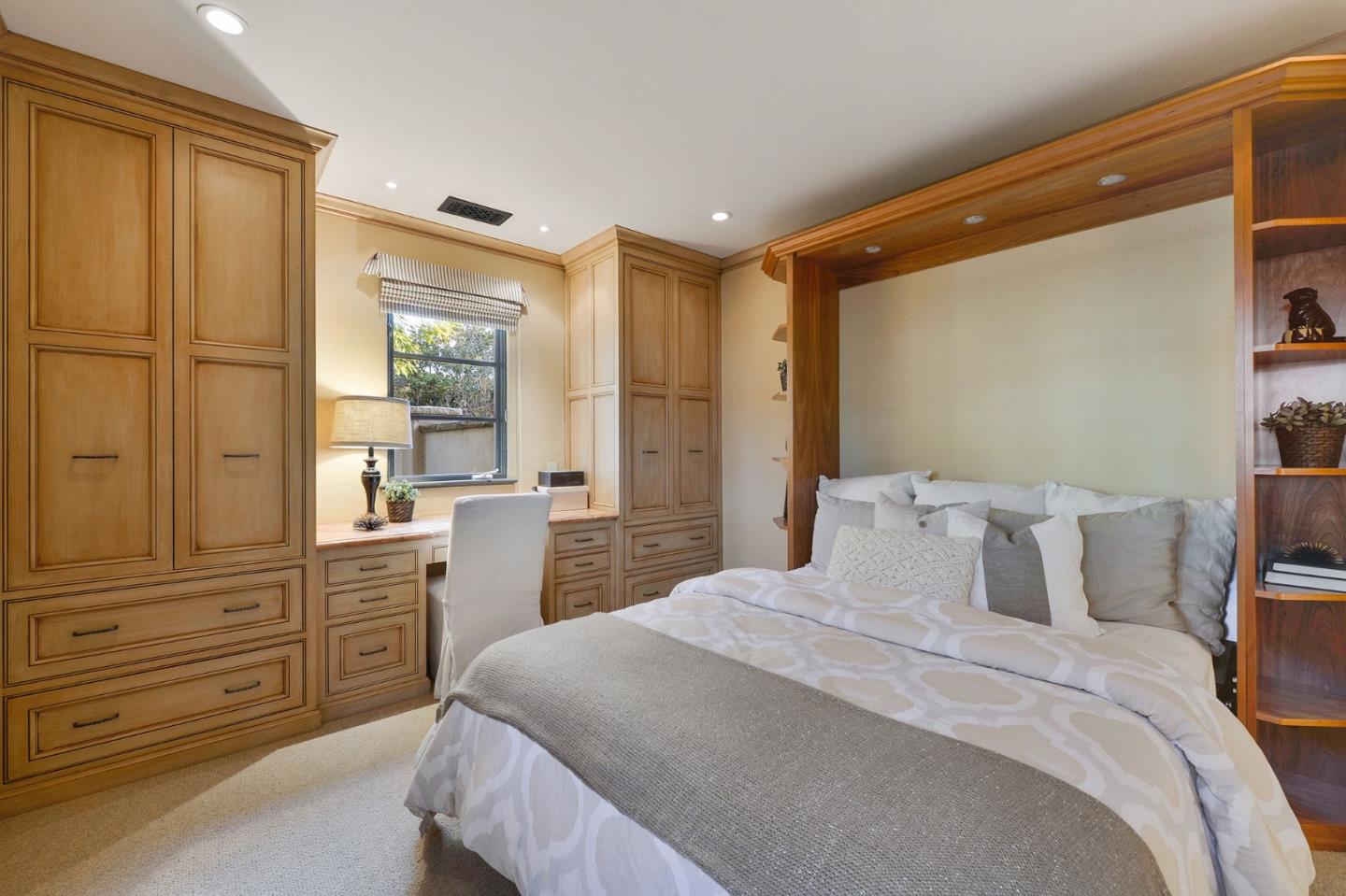 80 Crescent Drive Palo Alto, CA 94301 - Photo 15 of 34