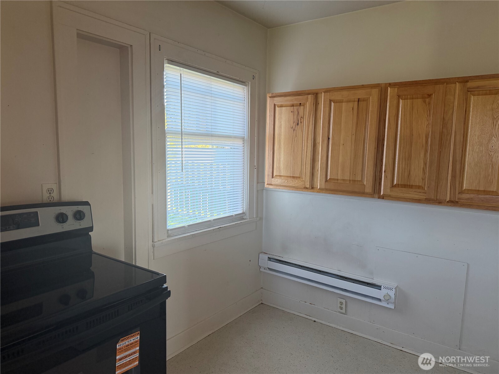 3101 Sumner Avenue Hoquiam, WA 98550 - Photo 15 of 21 a room with a window and cabinet