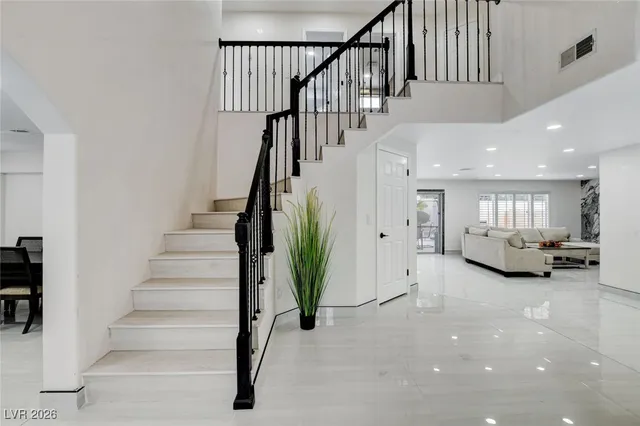 $880,000 | 9404 Low Tide Court, Las Vegas, NV 89117