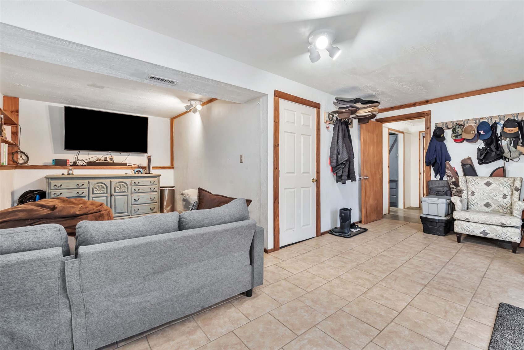 224 C R 206 Craig, CO 81625 - Photo 21 of 50 a living room with furniture and a flat screen tv