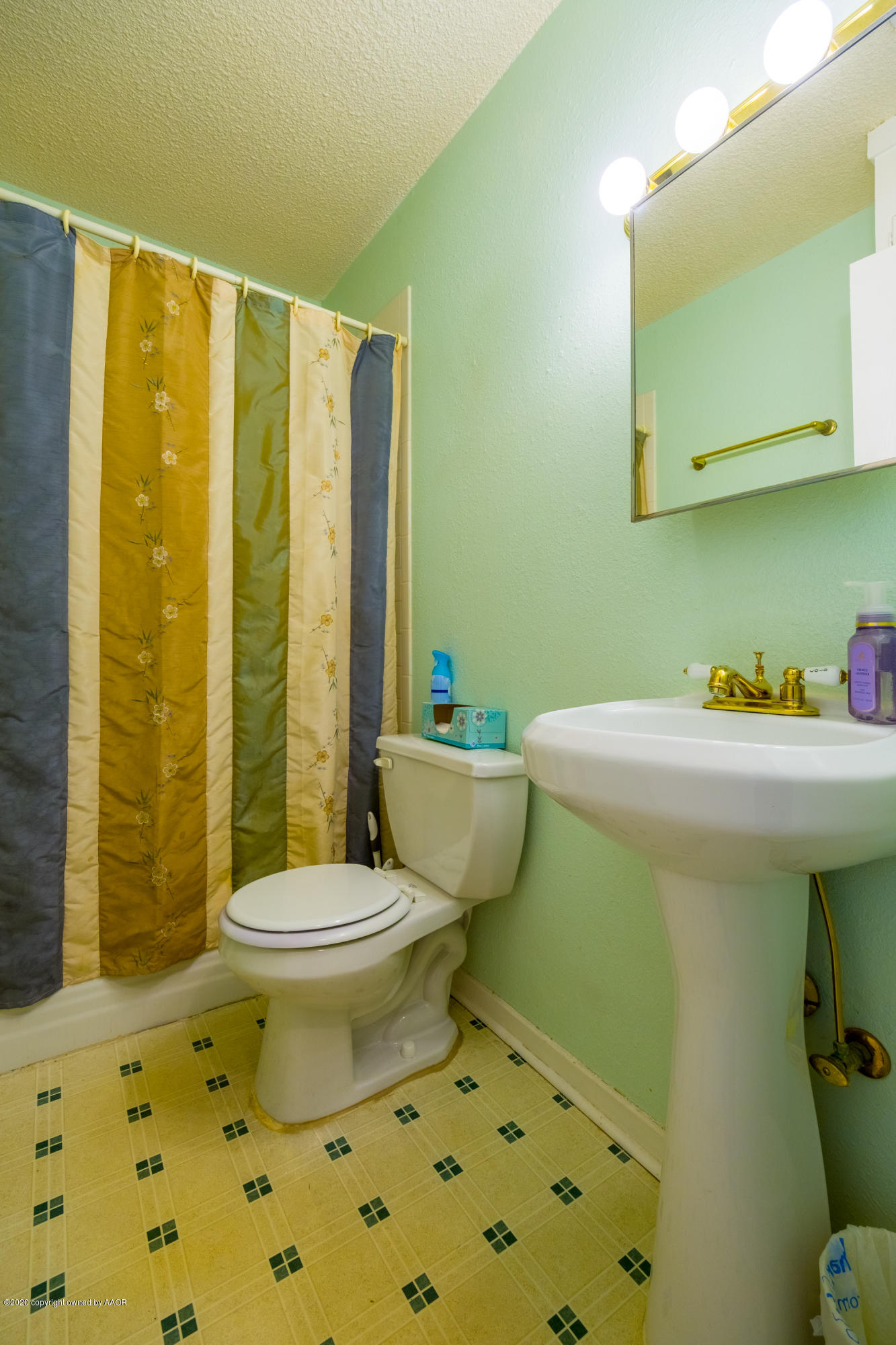 5302 Allen Street Amarillo, TX 79110 - Photo 21 of 28 Bathroom 2