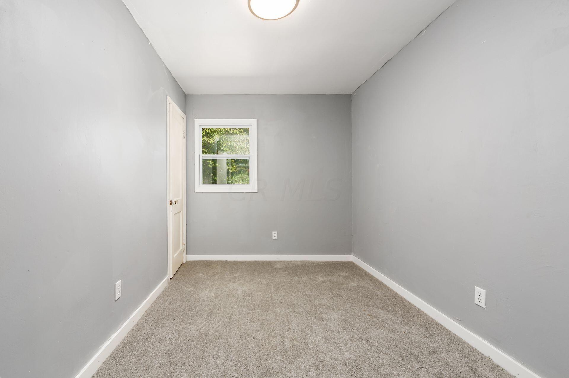 1210 East Weber Road Columbus, OH 43211 - Photo 17 of 25 Gallery Image 17