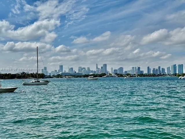$3,200 | 1100 Alton Road, Unit 4D, Miami Beach, FL 33139