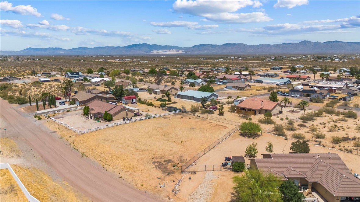 3654 Saturn Road Golden Valley, AZ 86413 - Photo 7 of 16