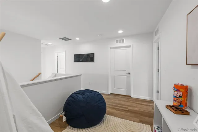 $2,500 | 1344 Akron Street, Aurora, CO 80010