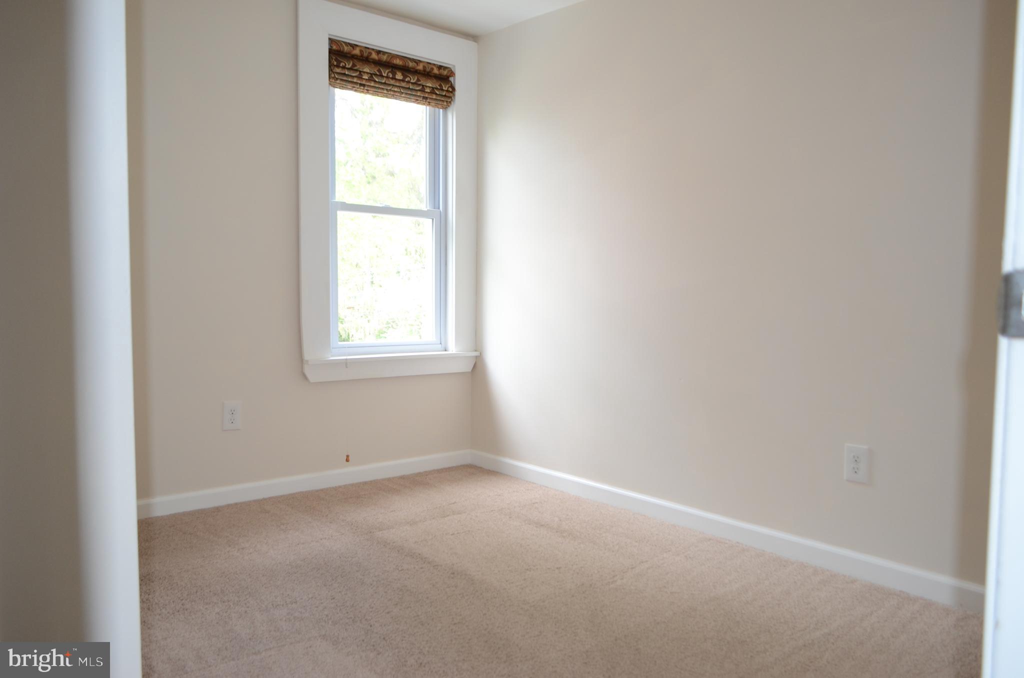 423 Ridley Avenue Folsom, PA 19033 - Photo 14 of 19 Gallery Image 14