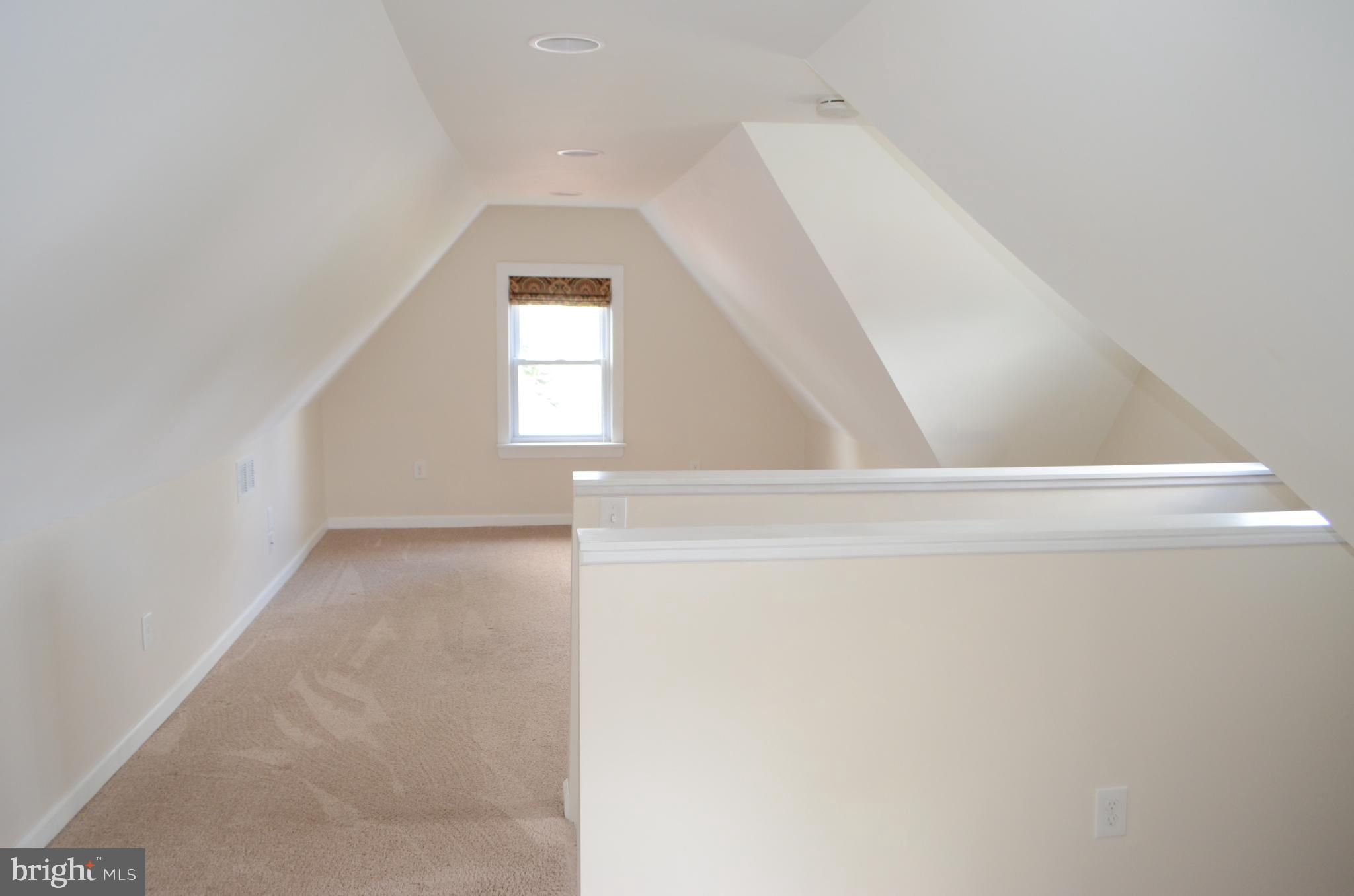 423 Ridley Avenue Folsom, PA 19033 - Photo 17 of 19 Gallery Image 17