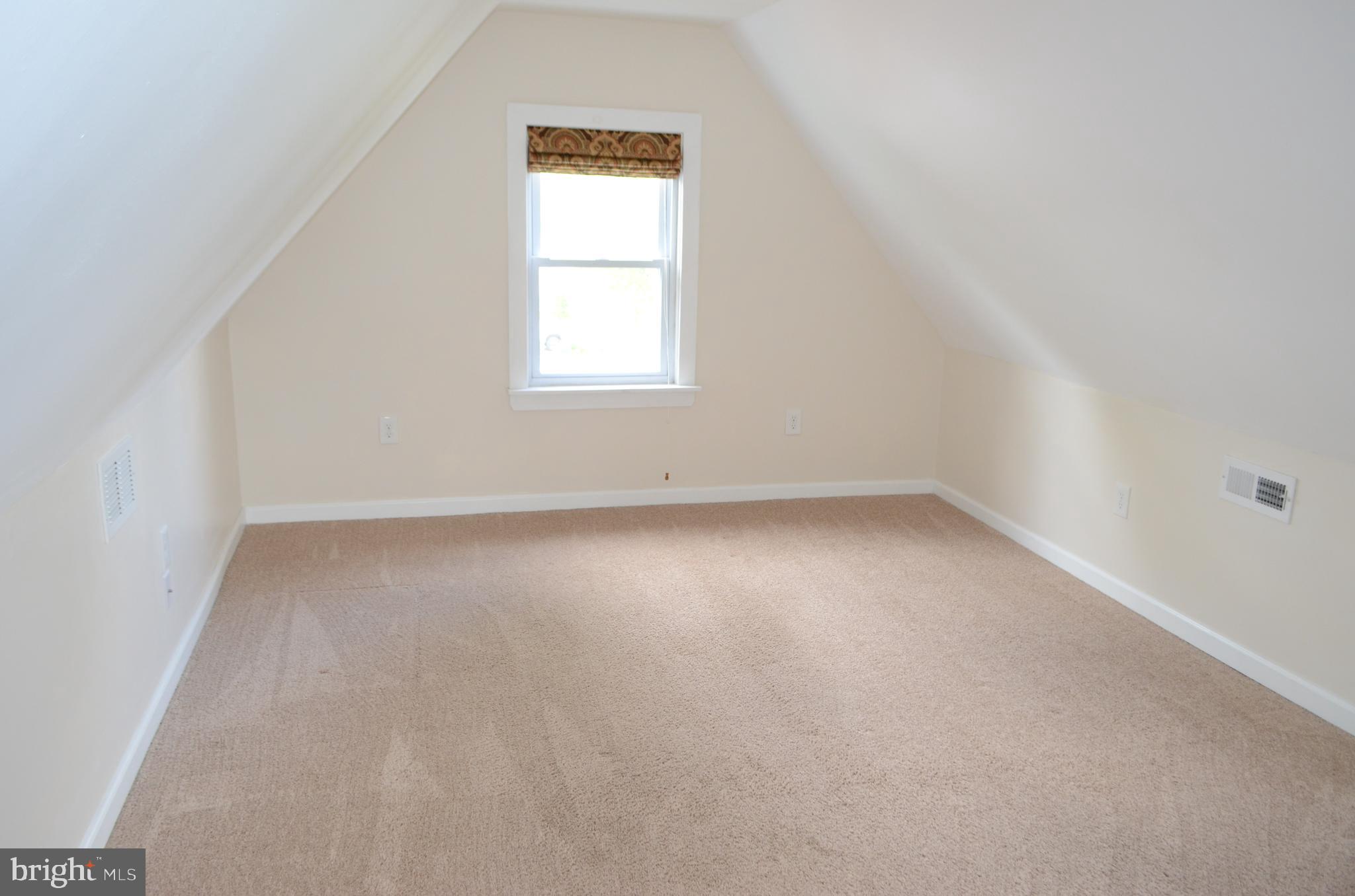 423 Ridley Avenue Folsom, PA 19033 - Photo 18 of 19 Gallery Image 18