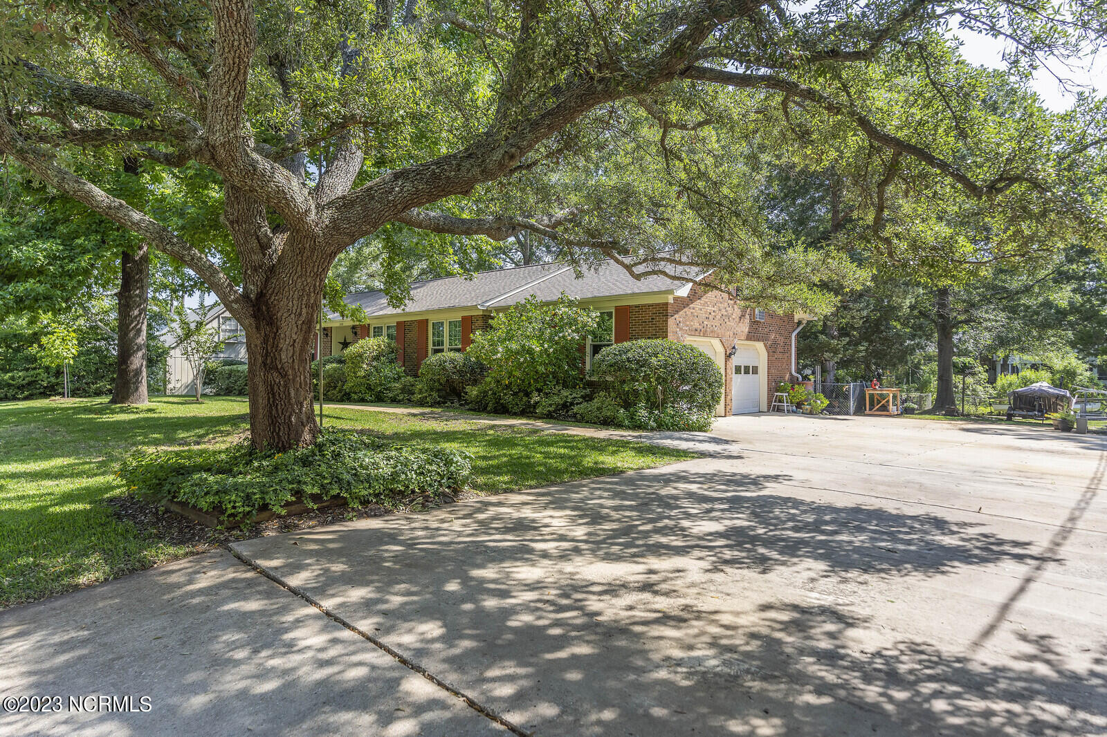 322 Buccaneer Road Wilmington, NC 28409 - Photo 3 of 66 04_DSC09380_mls