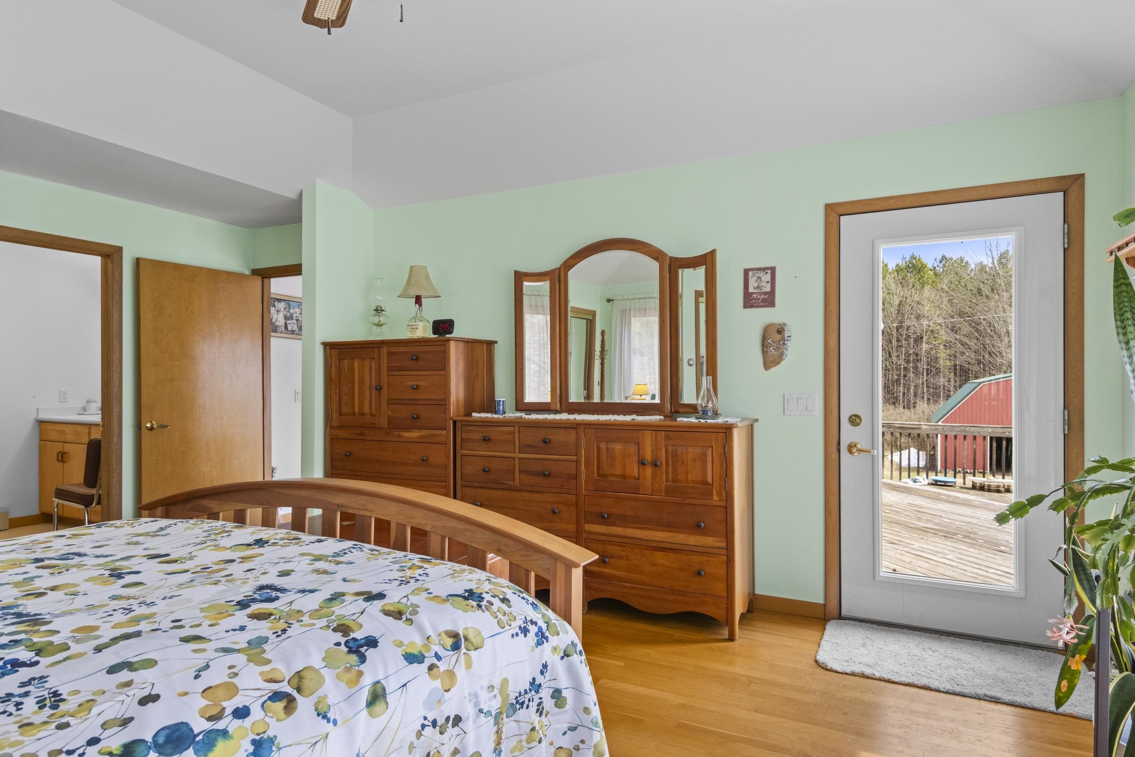 2258 Harris Road Beulah, MI 49617 - Photo 16 of 38
