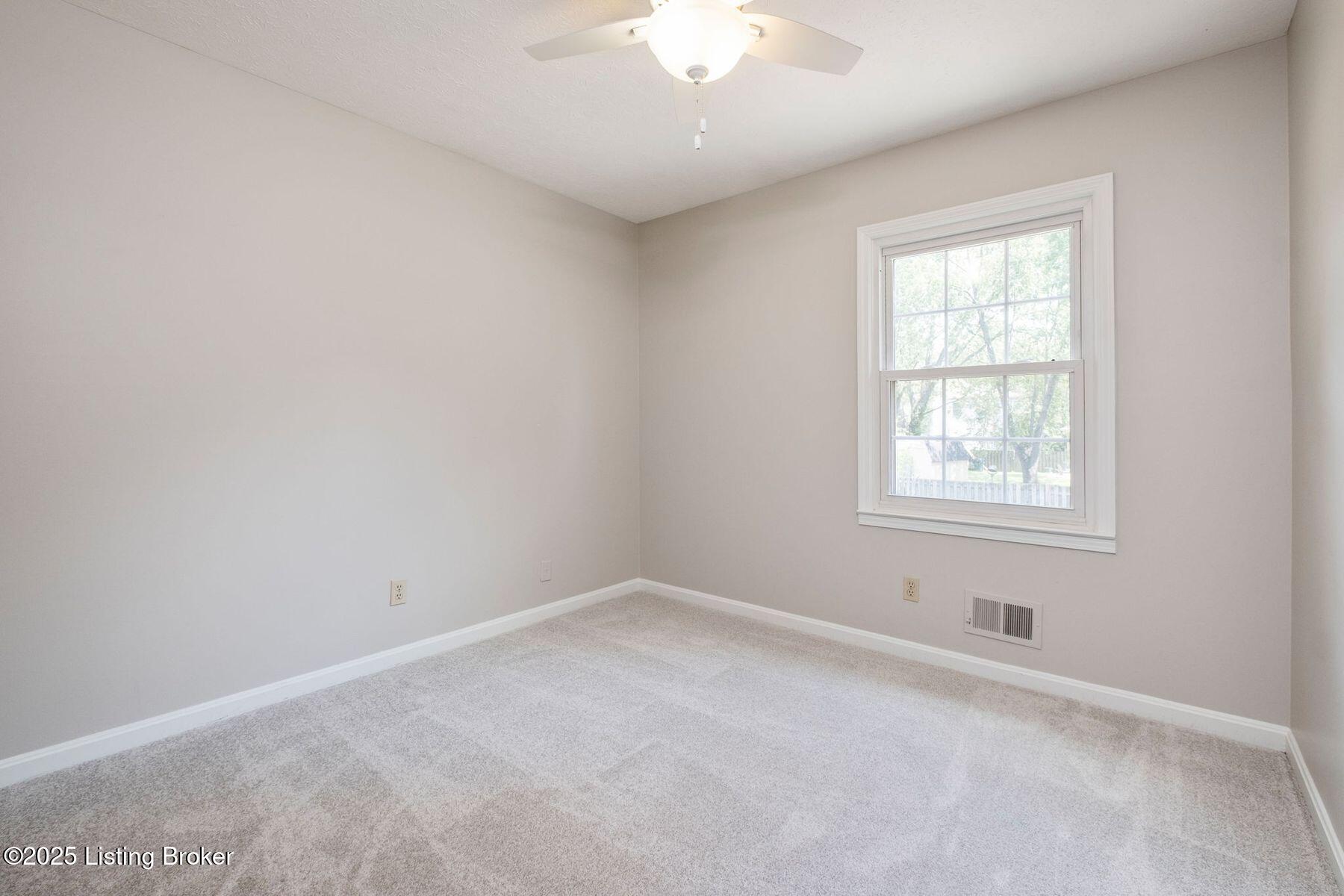 2409 Hayward Road Louisville, KY 40242 - Photo 36 of 45 photo_online_036