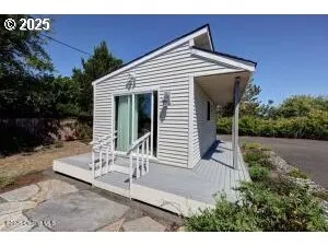 $899,000 | 89796 Sea Breeze Drive, Warrenton, OR 97146