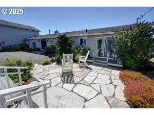 $899,000 | 89796 Sea Breeze Drive, Warrenton, OR 97146