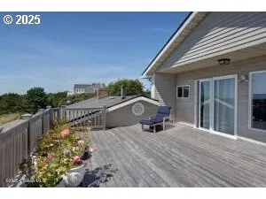 $899,000 | 89796 Sea Breeze Drive, Warrenton, OR 97146