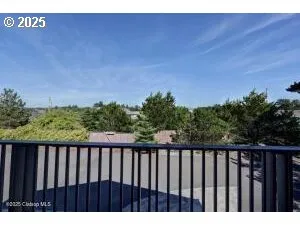 $899,000 | 89796 Sea Breeze Drive, Warrenton, OR 97146