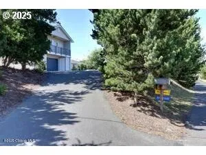 $899,000 | 89796 Sea Breeze Drive, Warrenton, OR 97146