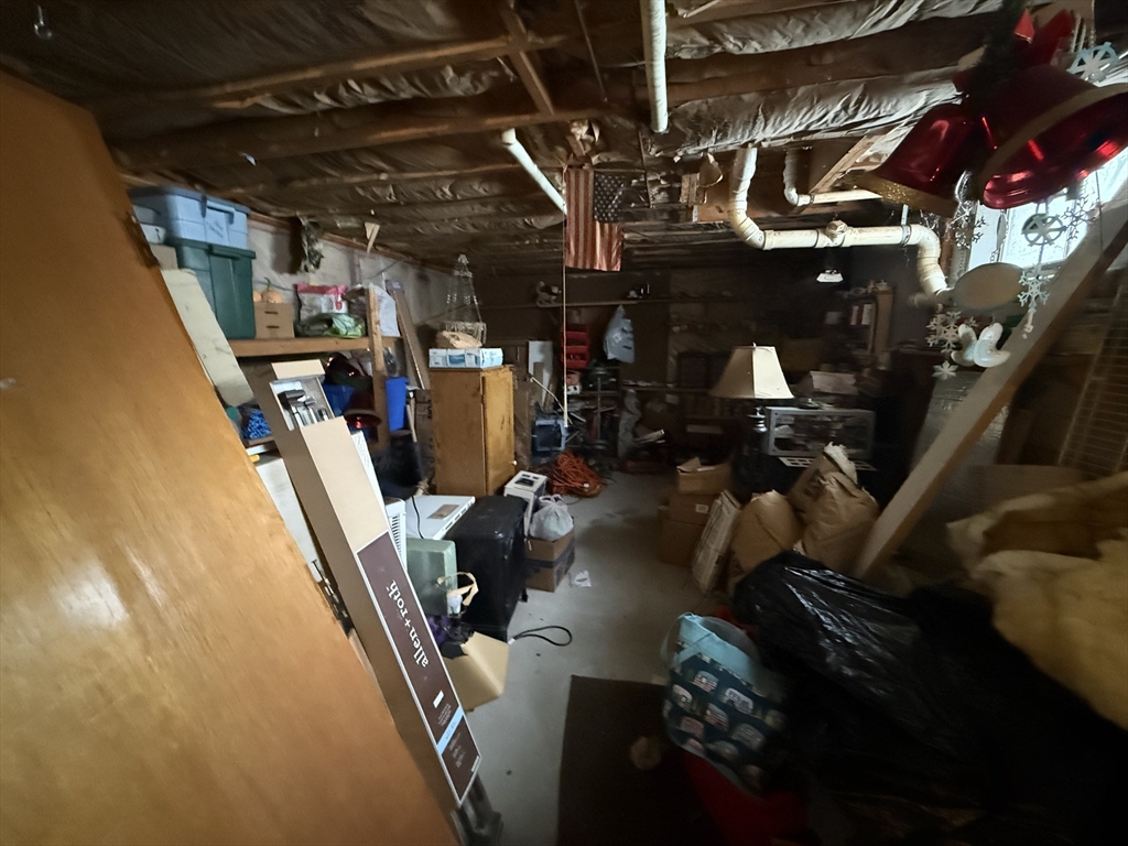 39 Jefferson Avenue Woburn, MA 01801 - Photo 5 of 12